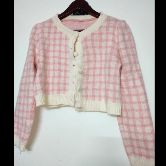 ❌SOLD❌ Knitted Cardigan (K-Drama Inspired) - Picture 8 of 14